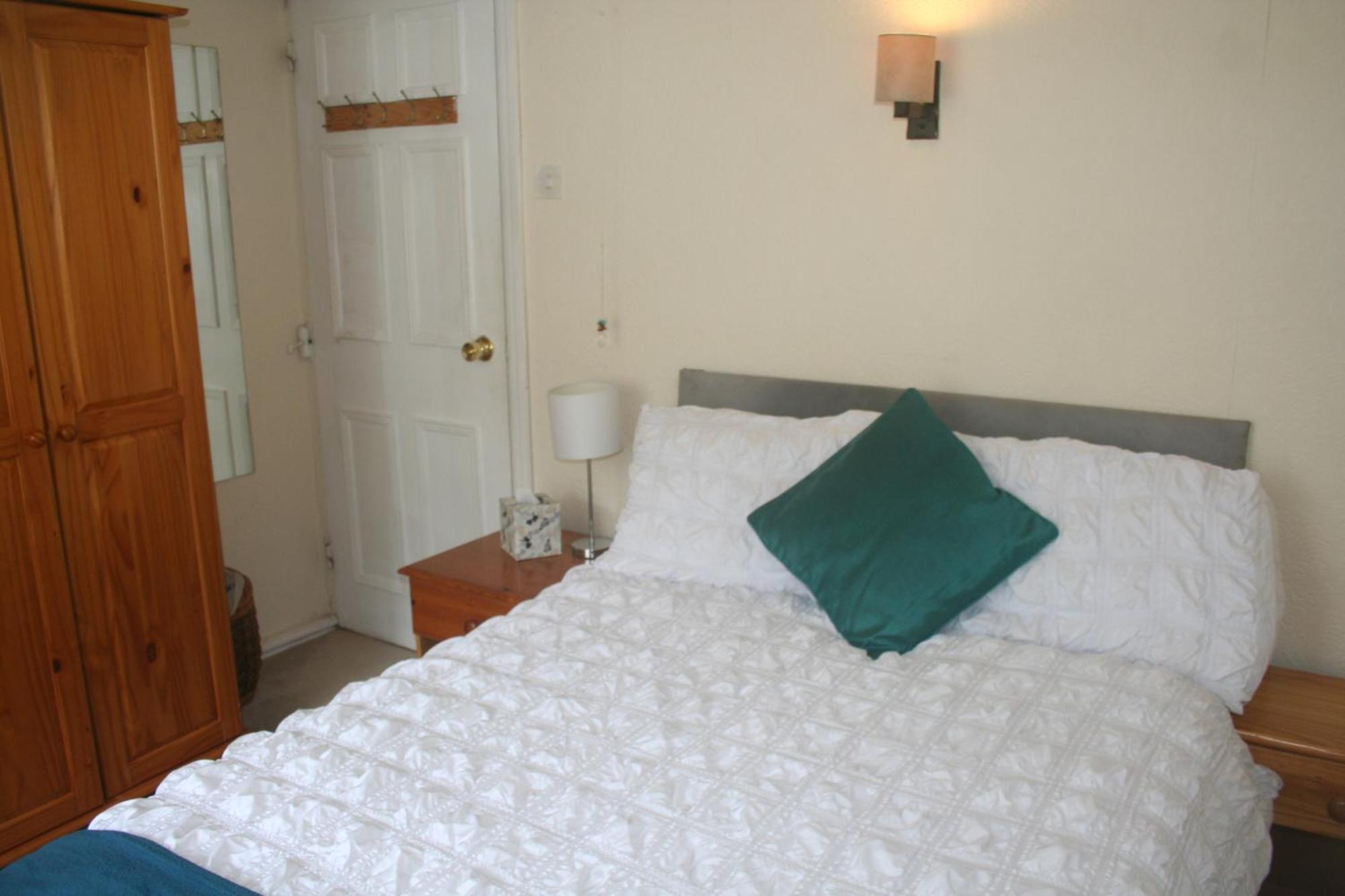 Coynant Farm Guesthouse - Farm Park Stay Swansea Bilik gambar
