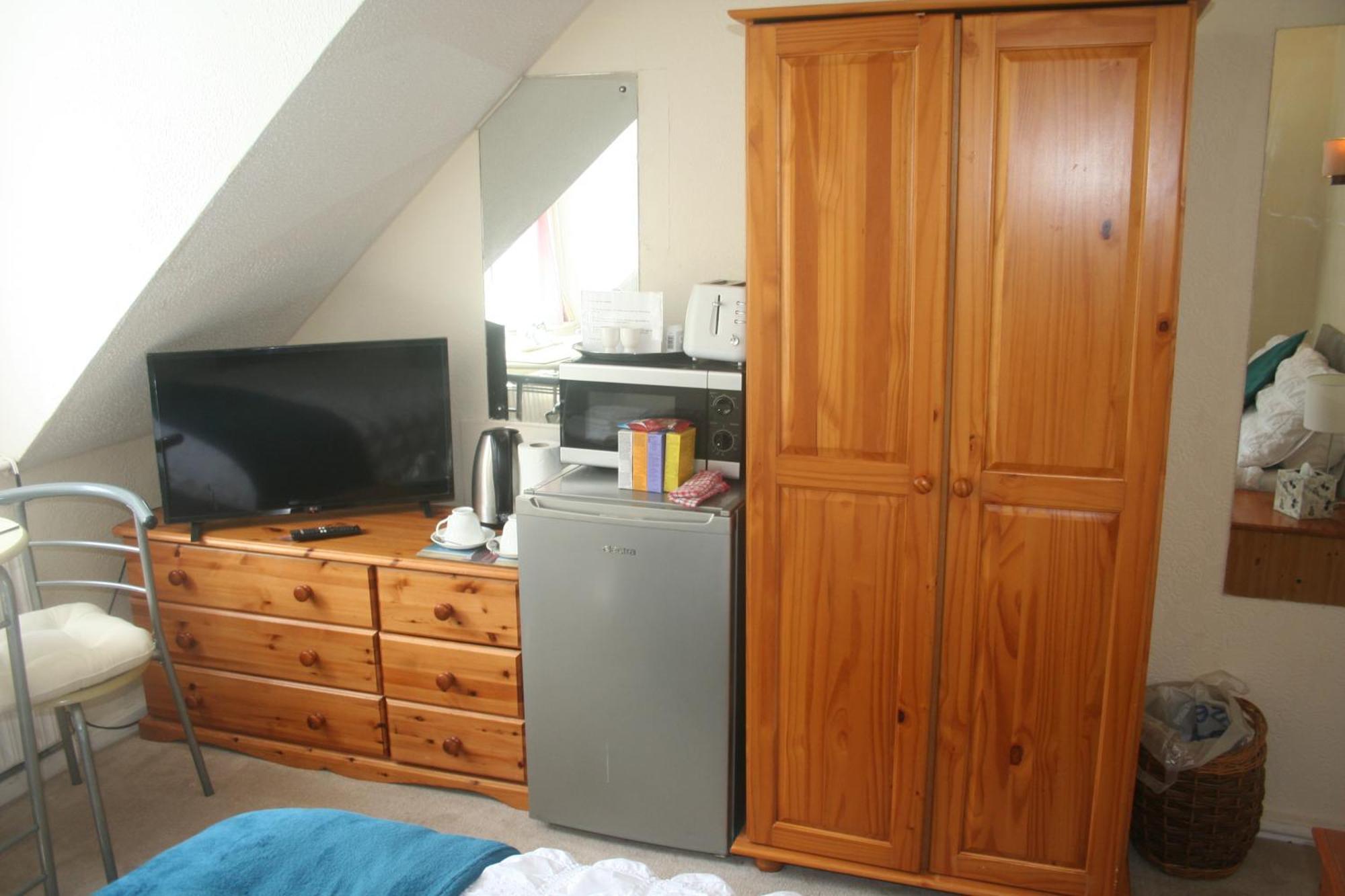 Coynant Farm Guesthouse - Farm Park Stay Swansea Bilik gambar