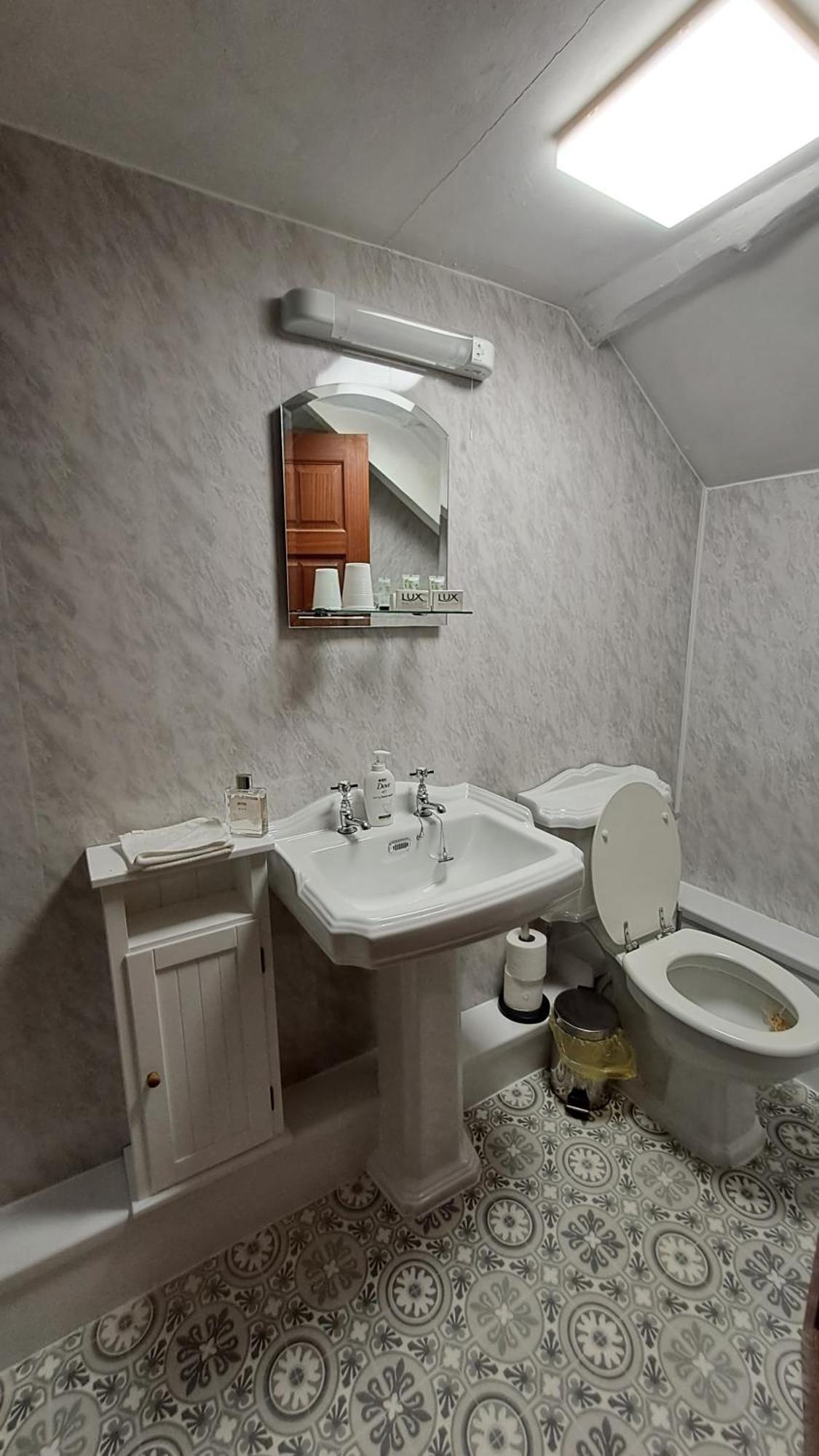 Coynant Farm Guesthouse - Farm Park Stay Swansea Luaran gambar